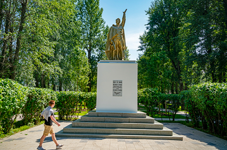 Monument to the died soldiers – residents of the Kapotnya district