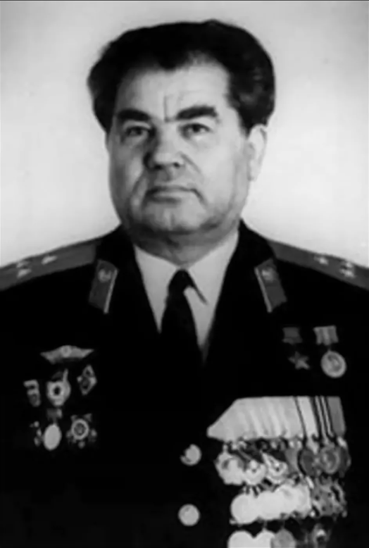 School № 90 named after Hero of the Soviet Union E.G. Larikov